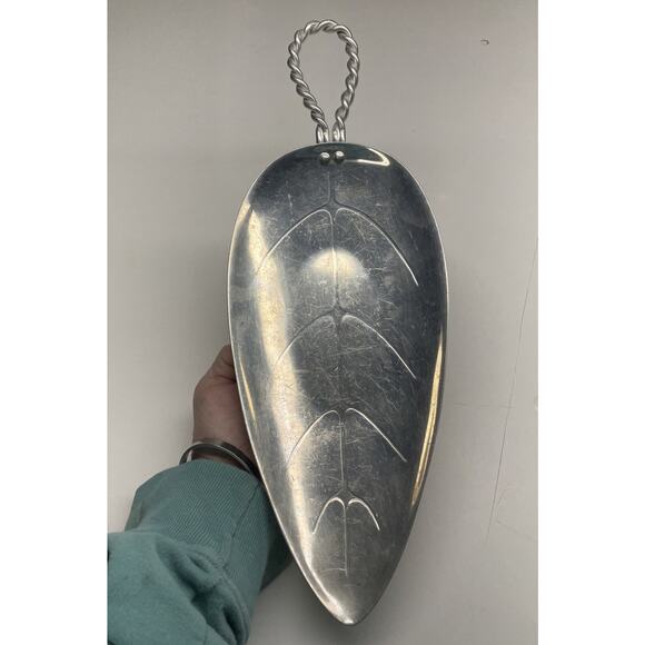 BW Buenilum Aluminum Leaf Tray Fish Bread Crudite’ Server MCM Charcuterie Party - Picture 1 of 10